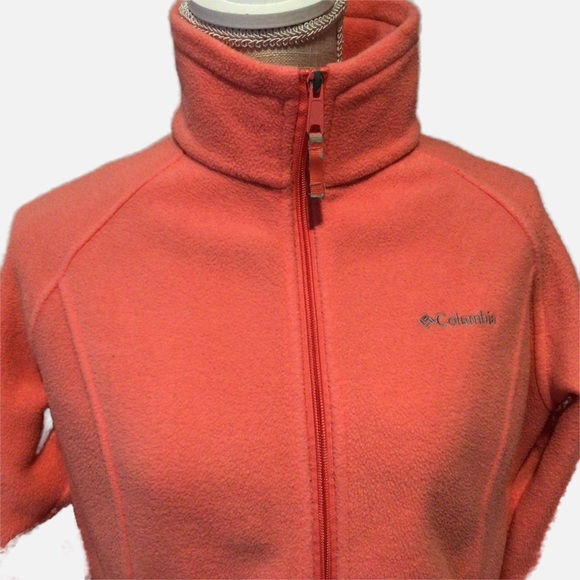 Columbia zip fleece preloved, paint on sleeve. Great for camping. - Picture 3 of 9